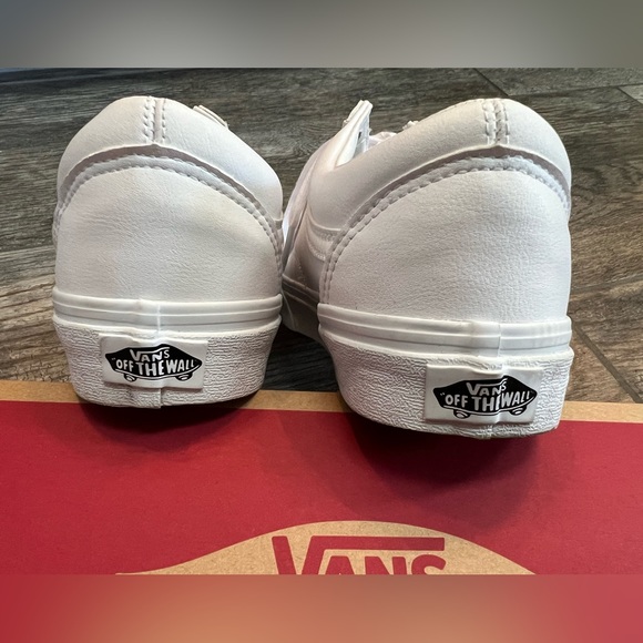 Vans Old Skool Classic Tumble Shoe - Picture 3 of 7